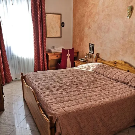 Hotel Diana