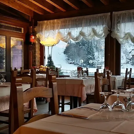 Hotell Diana Cerreto Laghi